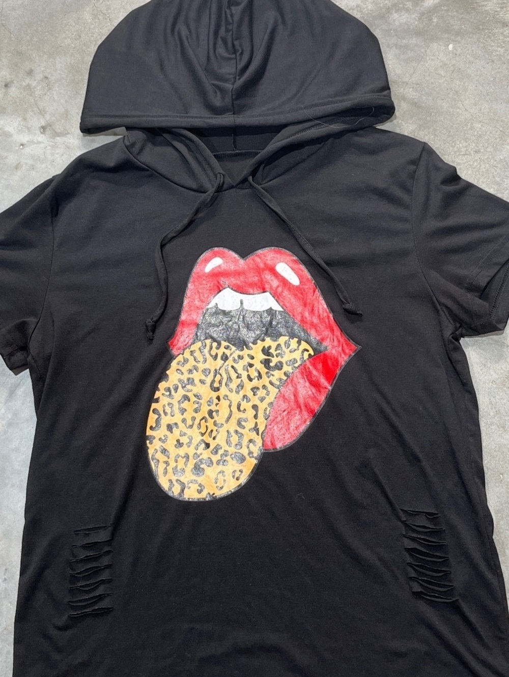 The Rolling Stones Preowned Medium Distressed Hooded T-shirt